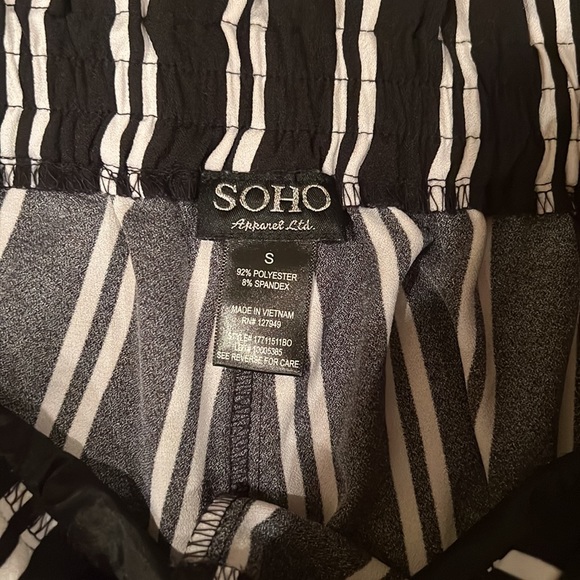 Black/white stripe pants - Picture 3 of 3